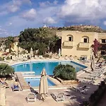 Villagg Tal Fanal מלון *