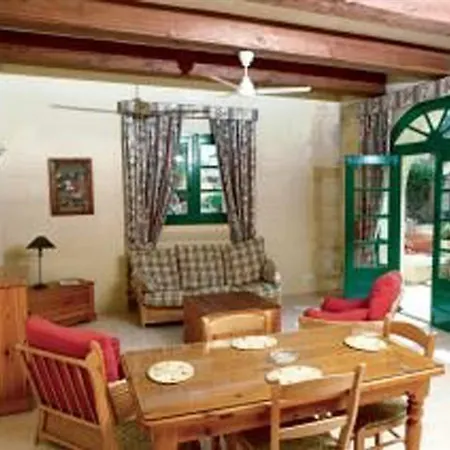 Villagg Tal Fanal Hotell *