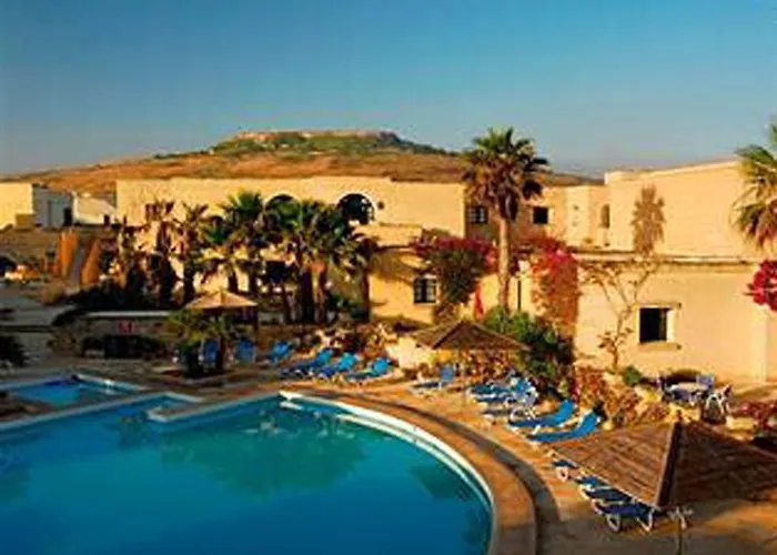 Villagg Tal Fanal * Għasri