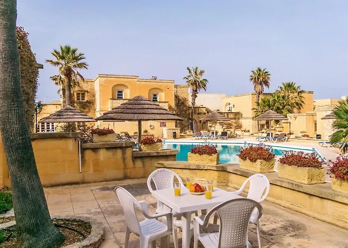 Villagg Tal Fanal Hotel