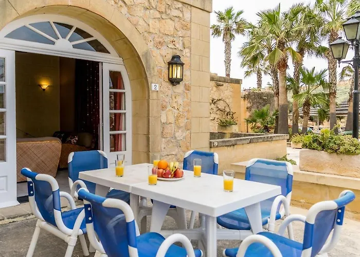 Villagg Tal Fanal * Għasri