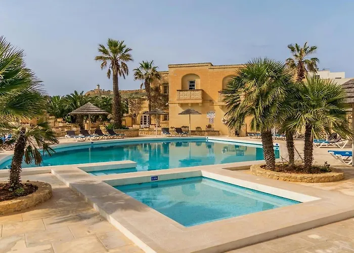 Villagg Tal Fanal Hotel Għasri